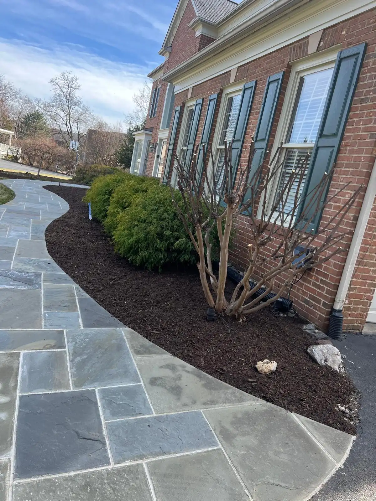 Landscape mulching in Maryland 4